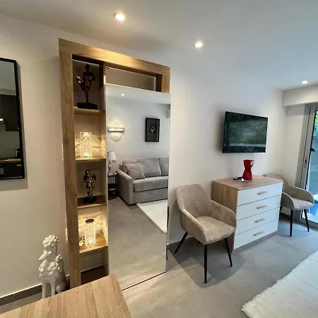 Renovated Studio Near Beach